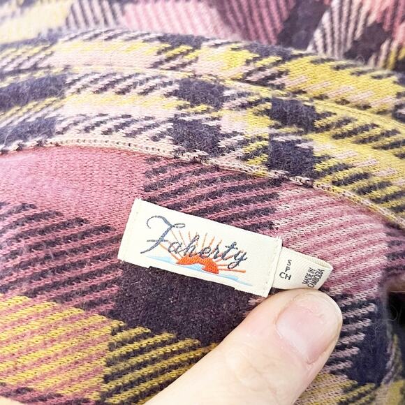 Faherty Legend Sweater Button Down Long Sleeve Shirt Pink Yellow Small - Picture 3 of 8